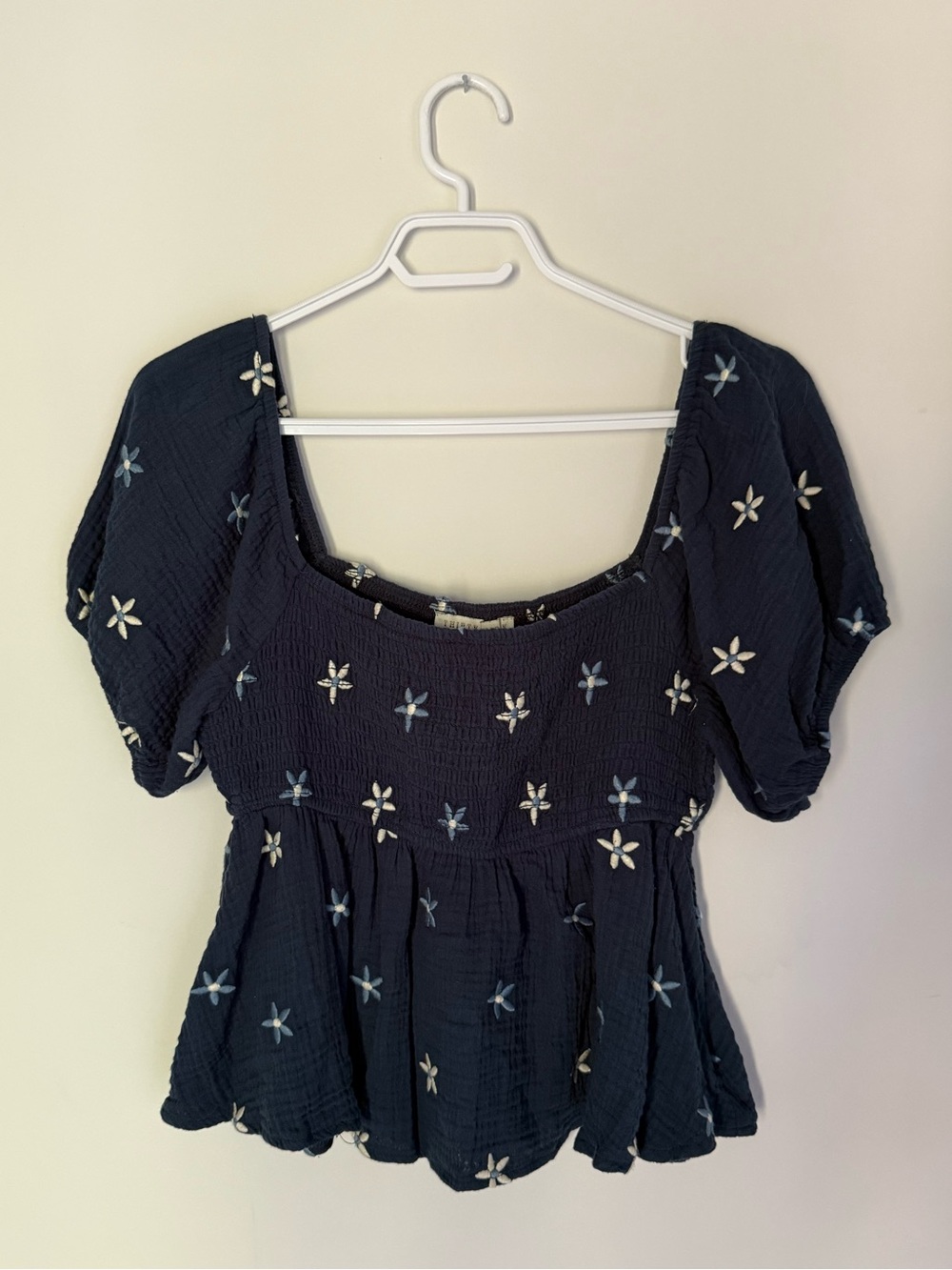 Thirty/Thirty Navy Floral Embroidered Peplum Top Size L 100% Cotton